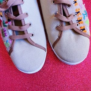 Hand Embroidered Shoes | Made in Mexico